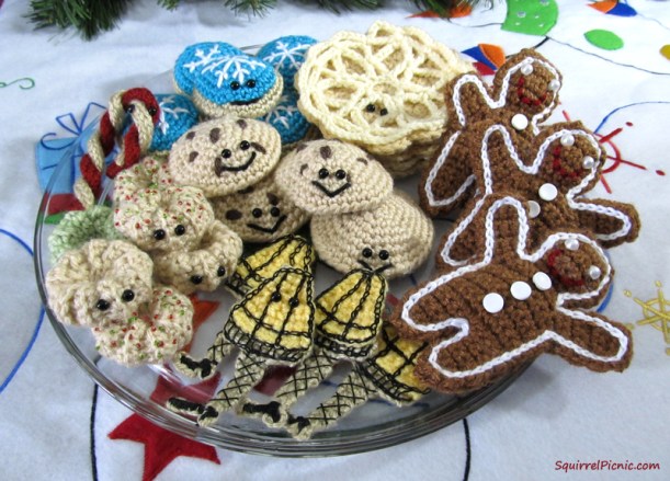 Crochet Christmas Cookie Platter