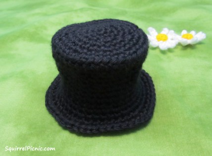 Mayor Snack Frog's Top Hat by Squirrel Picnic