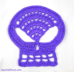 Large Skull Crochet Pattern by Squirrel Picnic