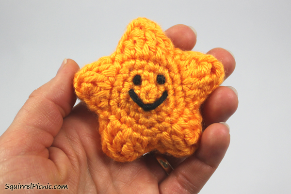 Amigurumi Smiley Faces How To by Squirrel Picnic 
