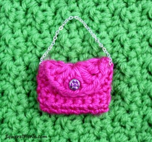 Crochet Purse for Your Squirrel Friend by Squirrel Picnic